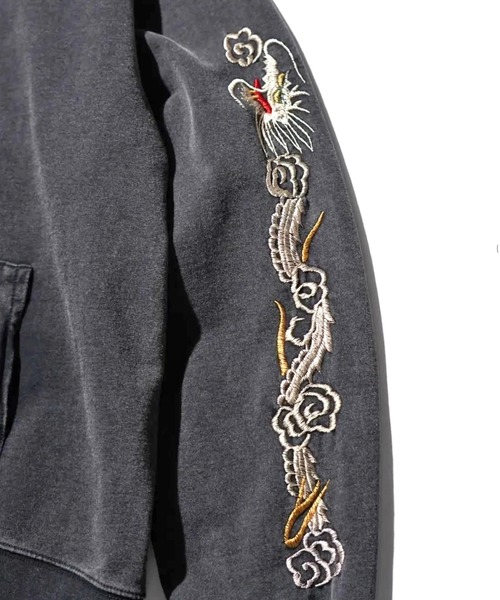 THRIFTY LOOK(スリフティールック)の「Thrifty look EMBROIDERY ZIP-UP PARKA(パーカー・メンズ・ブラック/グレー・L/M)」の4枚目の写真