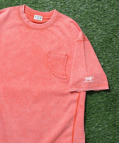 The Endless Summer(エンドレスサマー)の「TES CHEMICAL WASH FIN POCKET T-SHIRT / ビッグシルエットTシャツ(Tシャツ/カットソー・メンズ・ブラック/チャコール/ネイビー/イエロー/オレンジ/ピンク・X-LARGE/LARGE/MEDIUM/SMALL)」の16枚目の写真