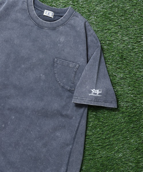 The Endless Summer(エンドレスサマー)の「TES CHEMICAL WASH FIN POCKET T-SHIRT / ビッグシルエットTシャツ(Tシャツ/カットソー・メンズ・ブラック/チャコール/ネイビー/イエロー/オレンジ/ピンク・X-LARGE/LARGE/MEDIUM/SMALL)」の19枚目の写真