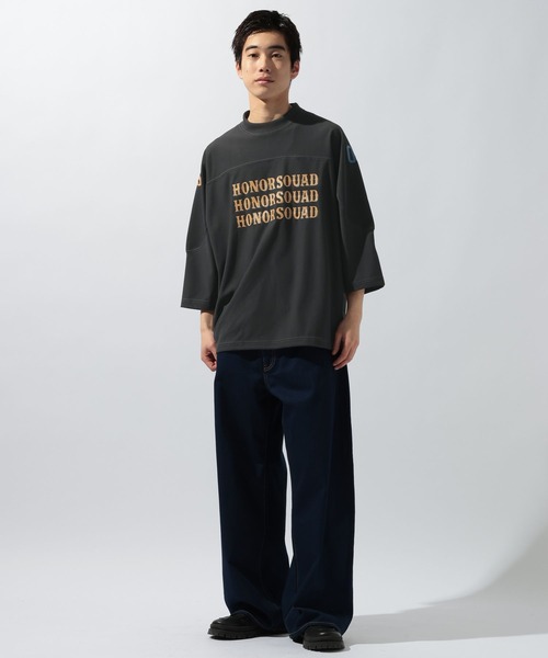 niko and...（ニコアンド）の「フットボールプリントT（Tシャツ/カットソー・メンズ・チャコール/グリーン/オフホワイト・LARGE/MEDIUM）」の7枚目の写真
