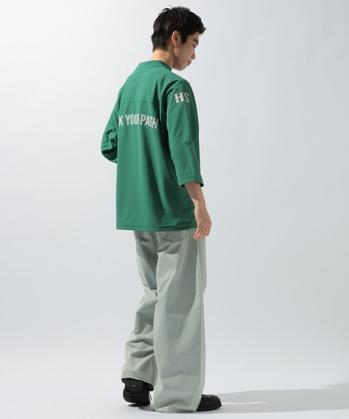 niko and...（ニコアンド）の「フットボールプリントT（Tシャツ/カットソー・メンズ・チャコール/グリーン/オフホワイト・LARGE/MEDIUM）」の10枚目の写真