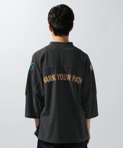 niko and...（ニコアンド）の「フットボールプリントT（Tシャツ/カットソー・メンズ・チャコール/グリーン/オフホワイト・LARGE/MEDIUM）」の14枚目の写真