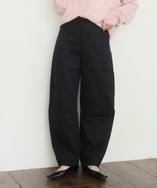 A HAPPY MARILYN(アハッピーマリリン)の「【選べる2丈×5サイズ】旬のバレルでトレンドスタイル バレルパンツ/カーブパンツ(デニムパンツ・レディース・ネイビー/スミクロ/ブラウン/ピンク/ケミカルウォッシュ/サックスブルー/ブラック/チャコールグレー/ブルー・M5/M4/M3/M2/M1/S5/S4/S1/S2)」の2枚目の写真