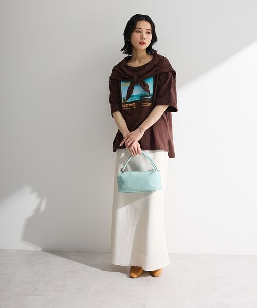 Green Parks(グリーンパークス)の「SET2点フォトTシャツ+レーススカーフ(Tシャツ/カットソー・レディース・ブラウン/オフホワイト/チャコールグレー・FREE)」の7枚目の写真