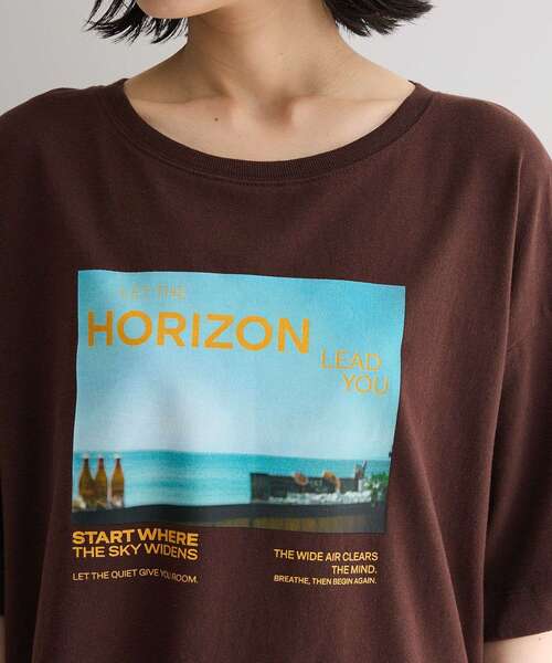 Green Parks(グリーンパークス)の「SET2点フォトTシャツ+レーススカーフ(Tシャツ/カットソー・レディース・ブラウン/オフホワイト/チャコールグレー・FREE)」の13枚目の写真