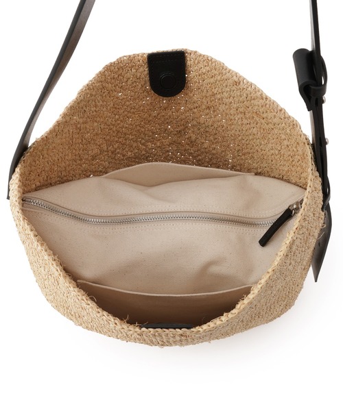 SALON adam et rope'(サロン アダム エ ロペ)の「【W S(ドゥーブル)】レザーハンドルラフィアバッグ(ショルダーバッグ・レディース・ベージュ・FREE)」の17枚目の写真
