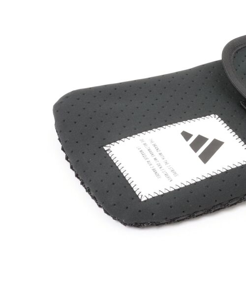 adidas（アディダス）の「《adidas》マストハブ フォンバッグ シーズナル（ボディバッグ/ウエストポーチ・メンズ・ベージュ系その他/ブラック・フリー）」の4枚目の写真