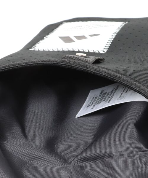adidas（アディダス）の「《adidas》マストハブ フォンバッグ シーズナル（ボディバッグ/ウエストポーチ・メンズ・ベージュ系その他/ブラック・フリー）」の5枚目の写真