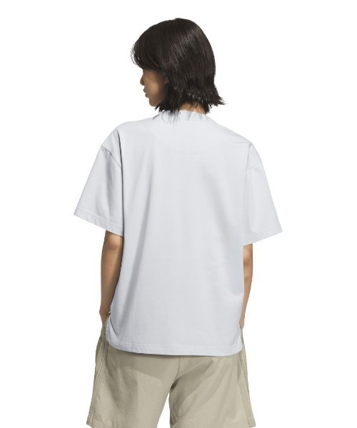 adidas(アディダス)の「アディダス adidas エッセンシャルズ プラス スモールロゴ ルーズフィット半袖Tシャツ(Tシャツ/カットソー・レディース・ブルー/ホワイト・S/M/L/XL)」の9枚目の写真