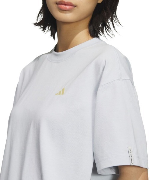 adidas(アディダス)の「アディダス adidas エッセンシャルズ プラス スモールロゴ ルーズフィット半袖Tシャツ(Tシャツ/カットソー・レディース・ブルー/ホワイト・S/M/L/XL)」の11枚目の写真