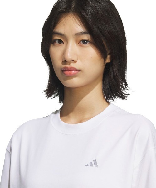 adidas(アディダス)の「アディダス adidas エッセンシャルズ プラス スモールロゴ ルーズフィット半袖Tシャツ(Tシャツ/カットソー・レディース・ブルー/ホワイト・S/M/L/XL)」の5枚目の写真