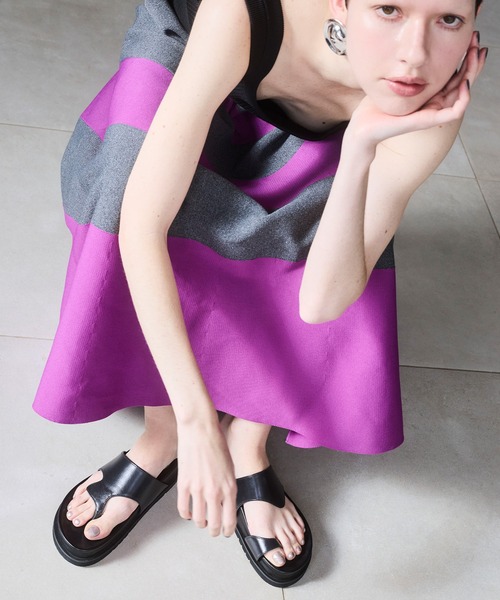 OMMO（オーエムエムオー）の「ASYMME TONG SUNDAL（サンダル・レディース・ブラック/マルチ・36/37/38）」の3枚目の写真