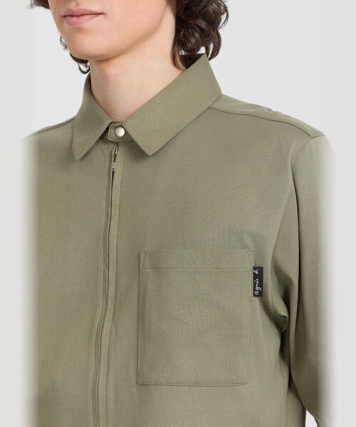 agnes b.(アニエスベー)の「メンズ コットン 長袖 ジップシャツ "Metro"(シャツ/ブラウス・メンズ・グリーン系その他・2/1)」の5枚目の写真