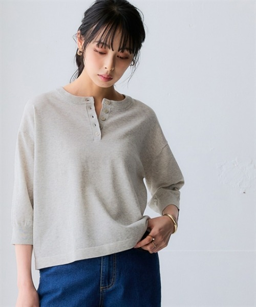 nissen(ニッセン)の「さらっとかるい綿混ヘンリーネック7分袖ニットトップス【接触冷感・毛玉になりにくい・洗濯機で洗える・UVカット】(ニット/セーター・レディース・ブラック/ホワイト×ブラック/サックスブルー/グレー/モカ・S/M/L/LL/3L)」の4枚目の写真