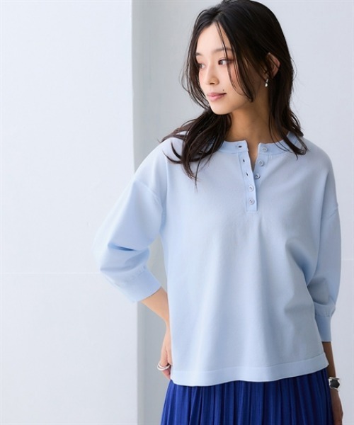 nissen(ニッセン)の「さらっとかるい綿混ヘンリーネック7分袖ニットトップス【接触冷感・毛玉になりにくい・洗濯機で洗える・UVカット】(ニット/セーター・レディース・ブラック/ホワイト×ブラック/サックスブルー/グレー/モカ・S/M/L/LL/3L)」の1枚目の写真