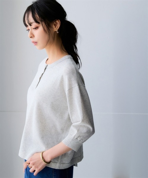 nissen(ニッセン)の「さらっとかるい綿混ヘンリーネック7分袖ニットトップス【接触冷感・毛玉になりにくい・洗濯機で洗える・UVカット】(ニット/セーター・レディース・ブラック/ホワイト×ブラック/サックスブルー/グレー/モカ・S/M/L/LL/3L)」の12枚目の写真