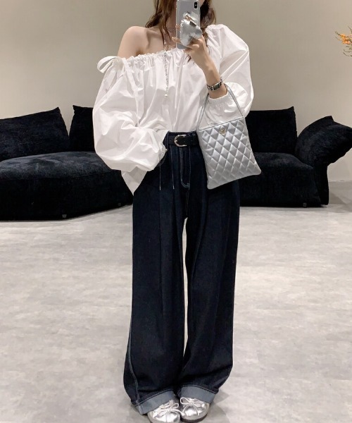 FREE STYLISTS(フリー スタイリスト)の「YUGA_YGMC Korean style off-the-shoulder blouse(シャツ/ブラウス・レディース・ブラック/ホワイト・FREE)」の14枚目の写真