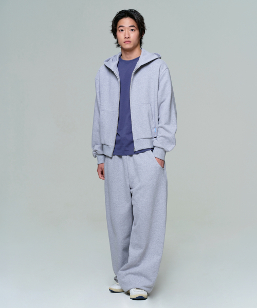 ERA(エラ)の「UNISEX ERA OVERSIZED HOODED ZIP-UP - MELANGE GRAY(パーカー・レディース・グレー・LARGE/SMALL/MEDIUM)」の11枚目の写真