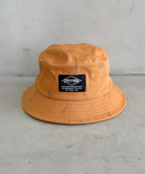 THRASHER(スラッシャー)の「THRASHER ロゴワッペン キッズ バケットハット(総柄デザイン)(ハット・キッズ・キャメル/ネイビー/ブラック・54cm)」の3枚目の写真