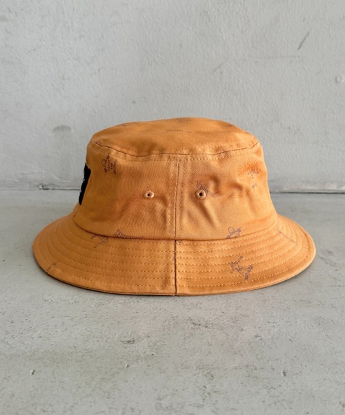 THRASHER(スラッシャー)の「THRASHER ロゴワッペン キッズ バケットハット(総柄デザイン)(ハット・キッズ・キャメル/ネイビー/ブラック・54cm)」の10枚目の写真