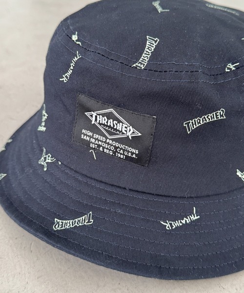 THRASHER(スラッシャー)の「THRASHER ロゴワッペン キッズ バケットハット(総柄デザイン)(ハット・キッズ・キャメル/ネイビー/ブラック・54cm)」の22枚目の写真