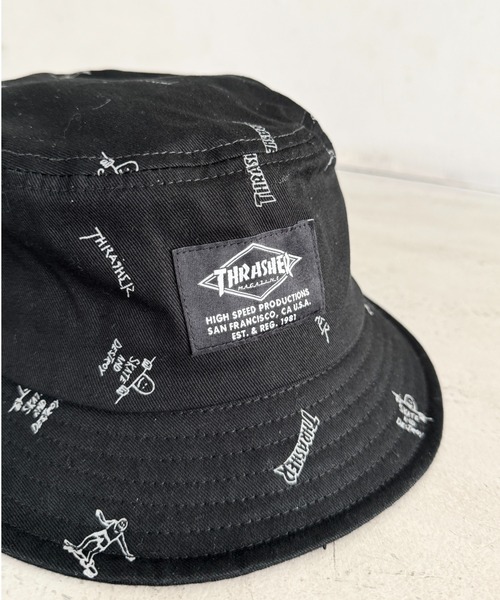 THRASHER(スラッシャー)の「THRASHER ロゴワッペン キッズ バケットハット(総柄デザイン)(ハット・キッズ・キャメル/ネイビー/ブラック・54cm)」の19枚目の写真