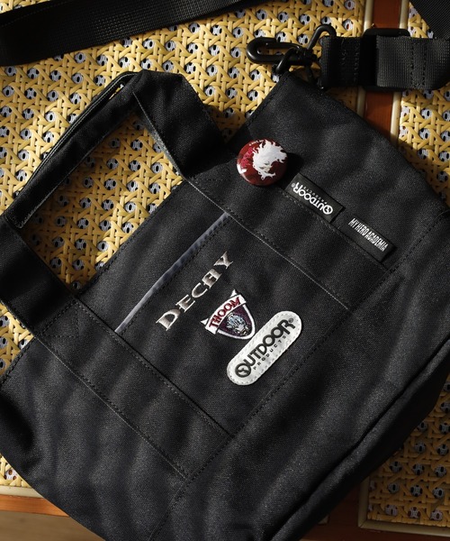 OUTDOOR PRODUCTS(アウトドアプロダクツ)の「僕のヒーローアカデミア×OUTDOOR PRODUCTS 缶バッチ付きトートショルダー(トートバッグ・メンズ・スカイブルー/ブラック/ターコイズブルー/グレー/オレンジ・フリー)」の7枚目の写真