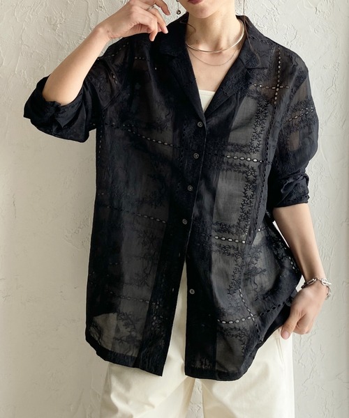 She's Closet(シーズクローゼット)の「花柄 パッチワーク風 刺繍レース 長袖 テーラード シアー シャツ ジャケット(テーラードジャケット・レディース・ブラック/オフホワイト・FREE)」の2枚目の写真