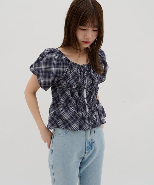 DISCOAT（ディスコート）の「【umm.】チェック柄バルーンブラウス（シャツ/ブラウス・レディース・ネイビー/サックスブルー・FREE）」の4枚目の写真