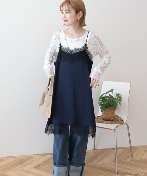 AMERICAN HOLIC(アメリカンホリック)の「レースサテンキャミワンピース(ワンピース・レディース・アイボリー/ネイビー・FREE)」の2枚目の写真