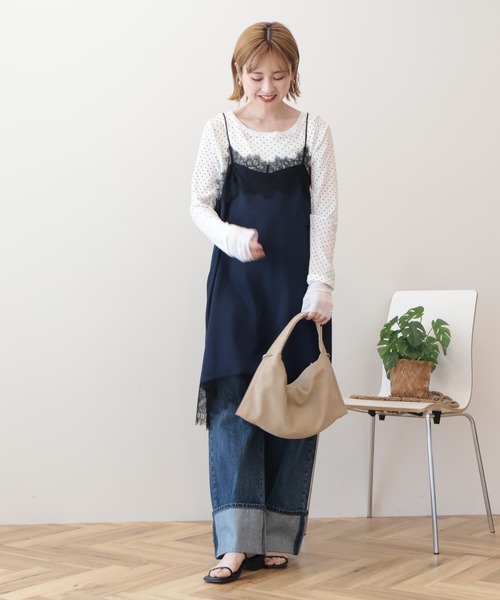 AMERICAN HOLIC(アメリカンホリック)の「レースサテンキャミワンピース(ワンピース・レディース・アイボリー/ネイビー・FREE)」の5枚目の写真