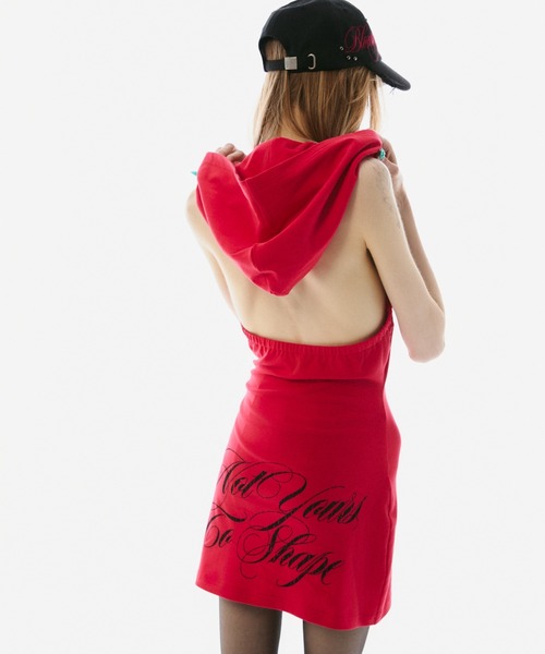 BLONDEY(ブロンディ)の「SCRIPT LOGO HOODIE MINI ONE PIECE(ワンピース・レディース・レッド/グレー/ブラック・FREE)」の3枚目の写真
