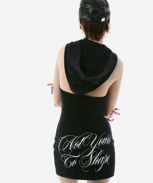 BLONDEY(ブロンディ)の「SCRIPT LOGO HOODIE MINI ONE PIECE(ワンピース・レディース・レッド/グレー/ブラック・FREE)」の6枚目の写真