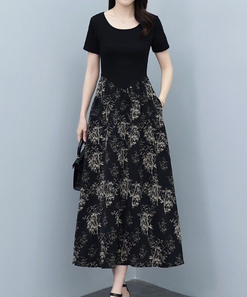 LUCPY(ラクピー)の「ボタニカル切替フレアロングワンピース(ワンピース・レディース・ブラック・XX-LARGE/X-LARGE/LARGE/MEDIUM)」の1枚目の写真