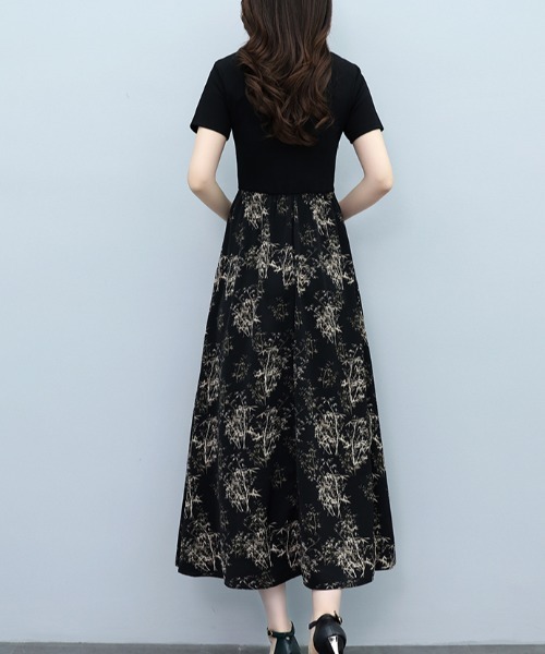LUCPY(ラクピー)の「ボタニカル切替フレアロングワンピース(ワンピース・レディース・ブラック・XX-LARGE/X-LARGE/LARGE/MEDIUM)」の4枚目の写真