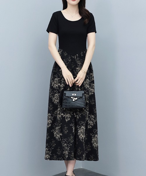 LUCPY(ラクピー)の「ボタニカル切替フレアロングワンピース(ワンピース・レディース・ブラック・XX-LARGE/X-LARGE/LARGE/MEDIUM)」の3枚目の写真