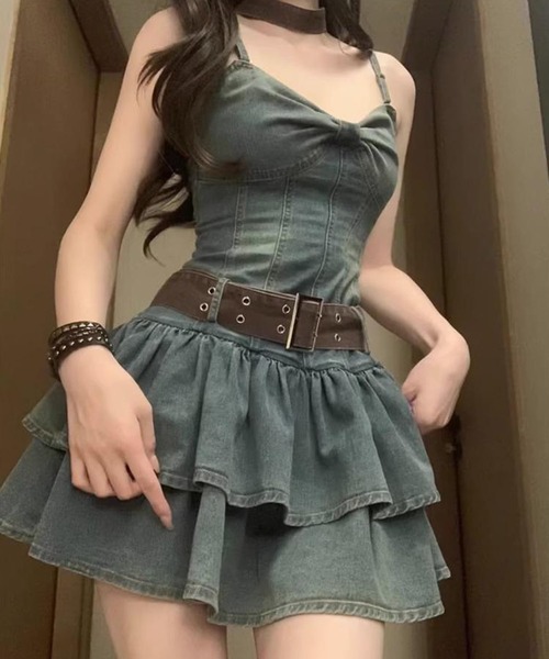 GLAMOROUS JANE(グラマラスジェーン)の「ベルト付きフリルキャミワンピース(ワンピース・レディース・ブルー・M/L)」の2枚目の写真