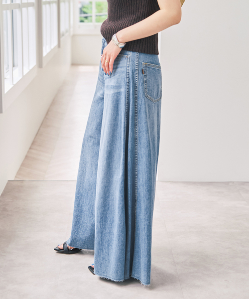 Spick & Span(スピックアンドスパン)の「5 1/2 8oz FLARE-LINE DEIM(デニムパンツ・レディース・サックスブルー/ホワイト・27/28)」の11枚目の写真