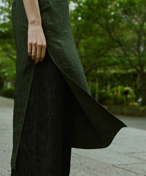 OMMO（オーエムエムオー）の「WASHER LONG CAMI TOP（キャミソール・レディース・ブラック/カーキ/ベージュ・36/38）」の10枚目の写真