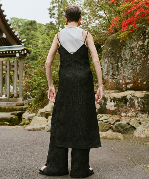 OMMO（オーエムエムオー）の「WASHER LONG CAMI TOP（キャミソール・レディース・ブラック/カーキ/ベージュ・36/38）」の14枚目の写真