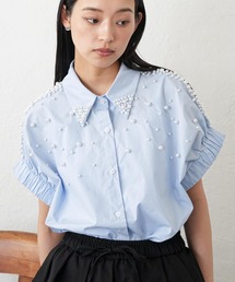 パール付き袖ギャザーブラウス