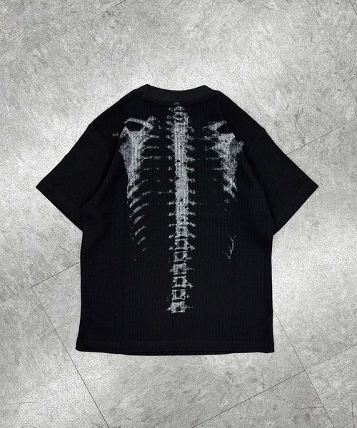 ATMARK(アットマーク)の「《2サイズ展開 / UNISEX 》ATMARK ボーンサーマル半袖Tシャツ 骨(Tシャツ/カットソー・メンズ・ピンク/ブラック・L/M)」の3枚目の写真
