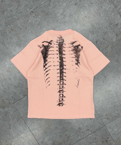 ATMARK(アットマーク)の「《2サイズ展開 / UNISEX 》ATMARK ボーンサーマル半袖Tシャツ 骨(Tシャツ/カットソー・メンズ・ピンク/ブラック・L/M)」の5枚目の写真