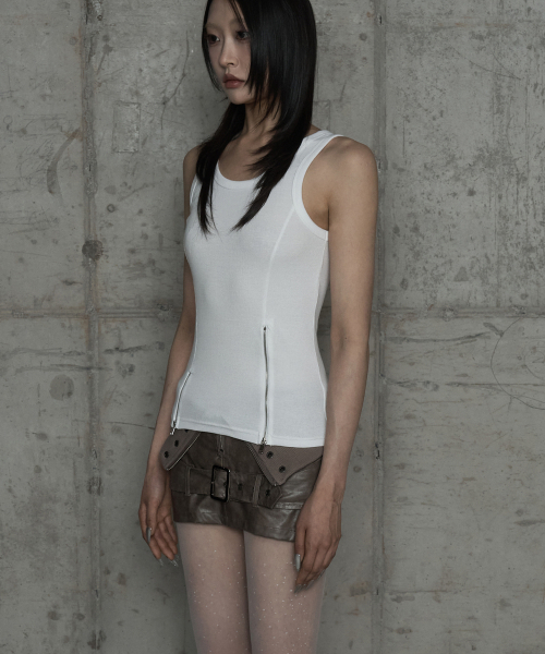 ETRE AU SOMMET(エトレオソメ)の「Unbal Panel Open Zipper Point Sleeve (Ivory)(Tシャツ/カットソー・レディース・アイボリー・FREE)」の2枚目の写真