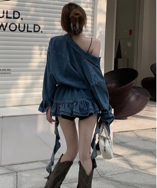 LAMPOON(ランプーン)の「ティアードデニムワンピース(ワンピース・レディース・ブルー・LARGE/MEDIUM)」の14枚目の写真