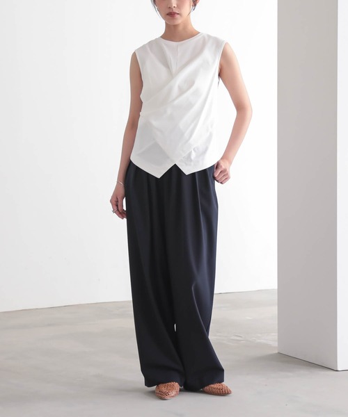 for/c(フォーシー)の「トルココットンクロスデザインノースリーブ【サスティナブル】(Tシャツ/カットソー・レディース・オフホワイト/ブラック・M/L)」の7枚目の写真