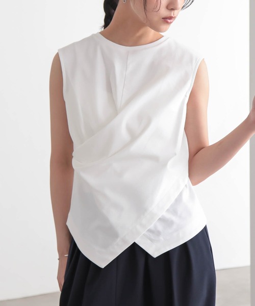 for/c(フォーシー)の「トルココットンクロスデザインノースリーブ【サスティナブル】(Tシャツ/カットソー・レディース・オフホワイト/ブラック・M/L)」の5枚目の写真