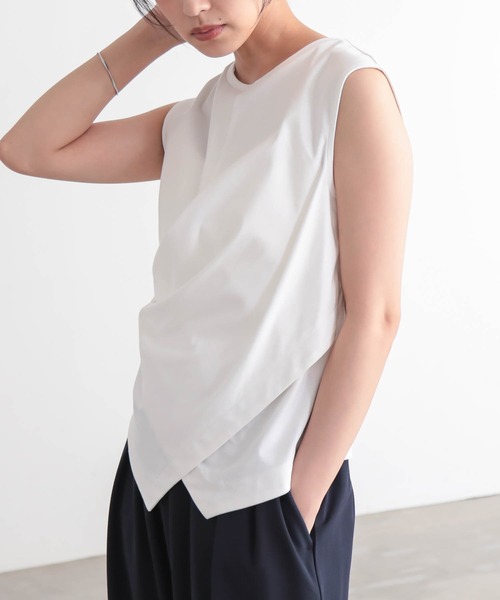 for/c(フォーシー)の「トルココットンクロスデザインノースリーブ【サスティナブル】(Tシャツ/カットソー・レディース・オフホワイト/ブラック・M/L)」の6枚目の写真