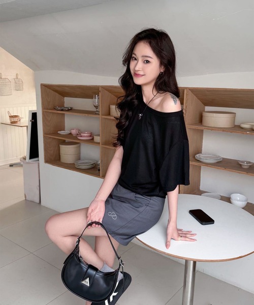 LYEON(リヨン)の「ドルマンオーバーサイズTシャツ(Tシャツ/カットソー・レディース・オフホワイト/グレー/ミント/ブラック/イエロー・FREE)」の9枚目の写真