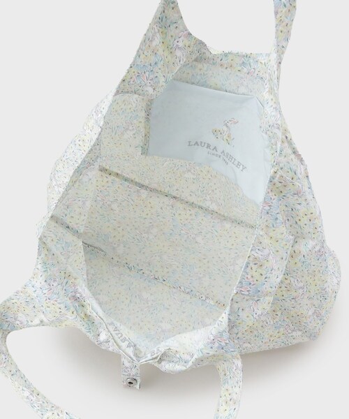 LAURA ASHLEY(ローラアシュレイ)の「【撥水・防水加工】ラックリー メドウ柄 レインパッカブルトートバッグ(エコバッグ/サブバッグ・レディース・イエロー系その他2/ライトパープル/ターコイズブルー系9・00)」の9枚目の写真